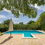 Hébergement de vacances Natasa By Interhome