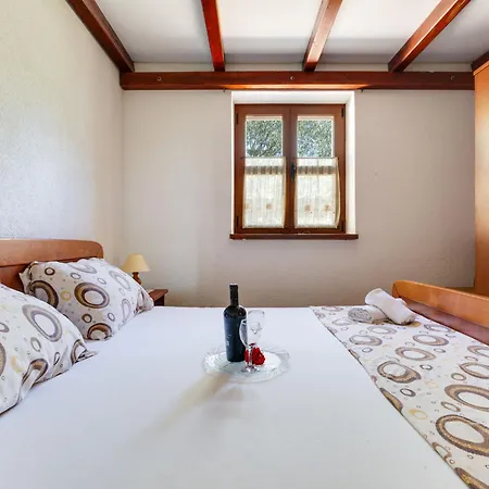 Natasa By Interhome بيت للعطل